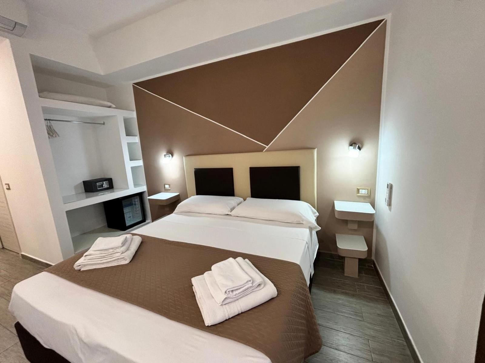 לינה וארוחת בוקר טרופאה Residenza Magnolia מראה חיצוני תמונה